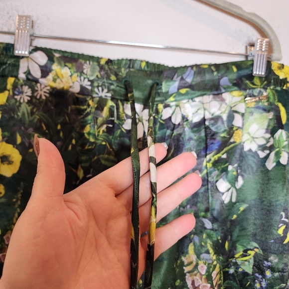 NWT Ted Baker Satin 2 Piece Pajama Set Boxy Green Botanical Birds Size Large - Picture 7 of 16